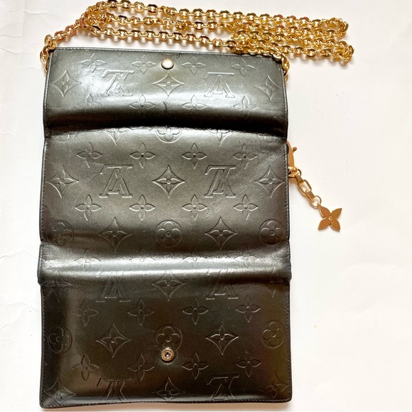 LOUIS VUITTON LEATHER WOC❤️ - Picture 10 of 15